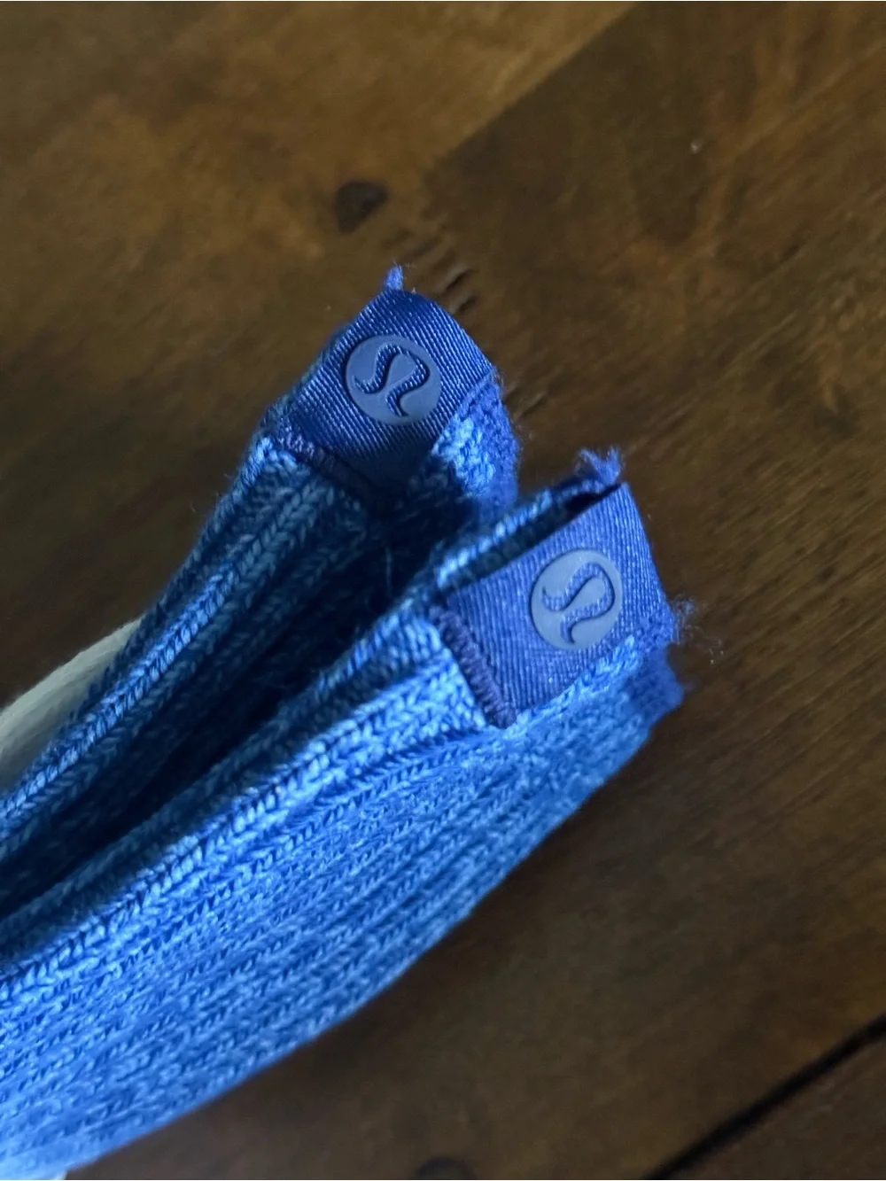 Lululemon NWT L Ombre Blue Ragg Crew Socks unisex